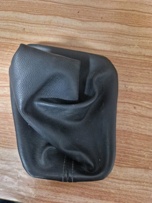 BMW E36 gear lever cover used without broken clips