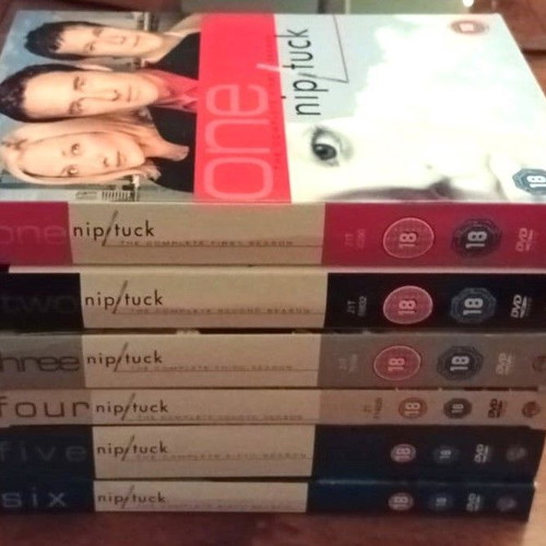 DVD TV series Nip/Tuck, Medium, Scrubs complete seasons, like new