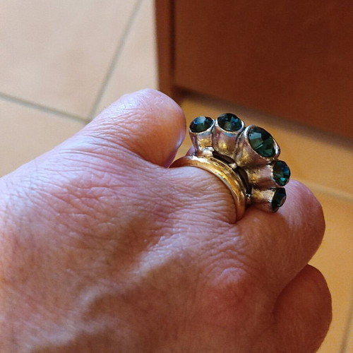 Ring with green and blue stones like new