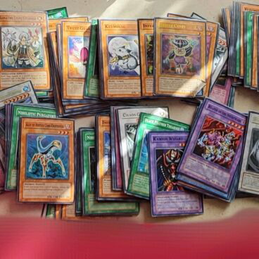 Yu-Gi-Oh! cards new, at least 420 pieces