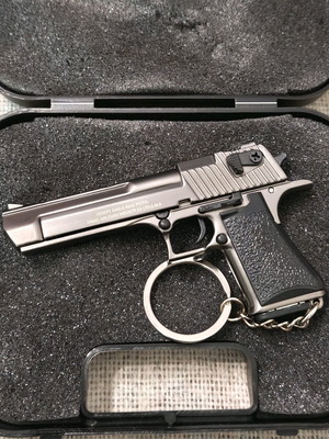 Desert Eagle keychain new, 1:3 scale pistol with movable parts