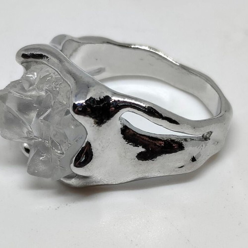 Ring with Raw Quartz Crystal Size 10 Like New, Silver Color