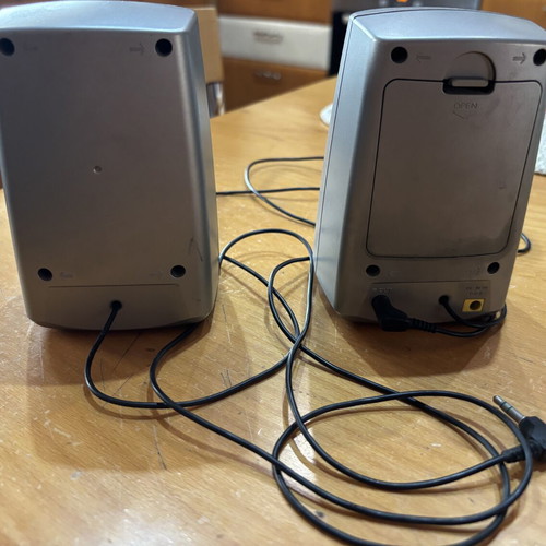 Sony portable speakers like new with cables
