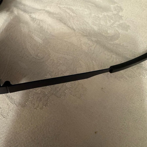 Aviator sunglasses like new with blue mirror and case