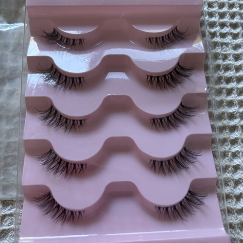 Eyelash sets with waterproof glue, new, 3 sets, 20 lashes each