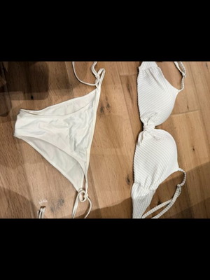 Benetton swimsuit like new, size S, white