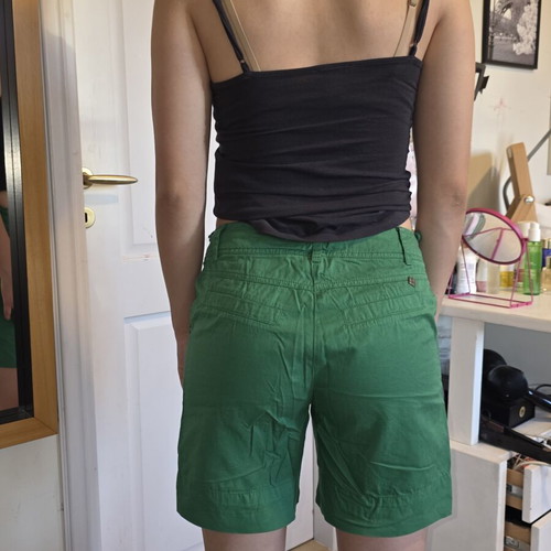 Attrattivo green shorts size XS like new