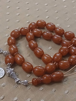 Bakelite Worry Beads like new with traditional oriental elements