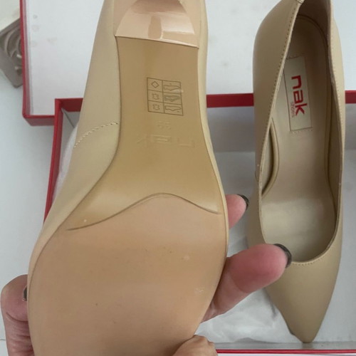 Nak nude pumps new size 39