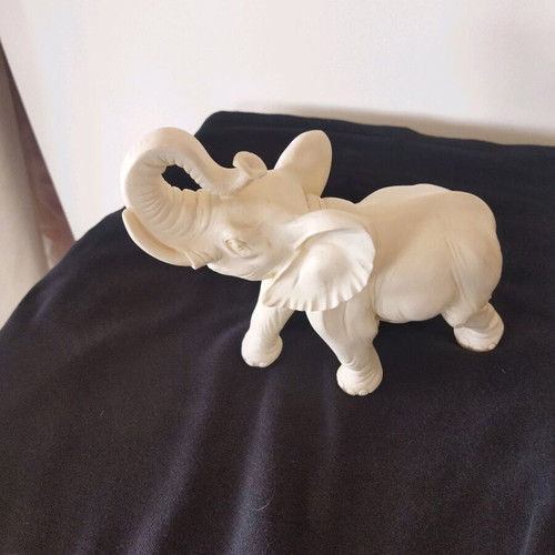 Elephant figurine like new made of alabaster