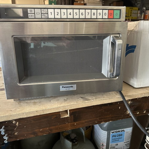 Programmable Professional Microwave Oven NE2153-2 Panasonic 2.1 kW 18L like new