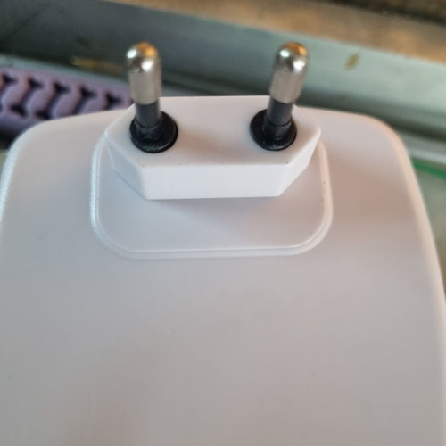 Ultrasonic Pest Repeller like new for rodents and cats
