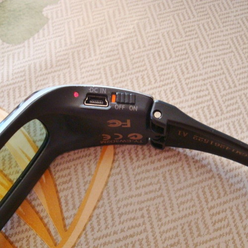 Panasonic Full HD 3D Glasses TY-EW3D2M like new with case and charger