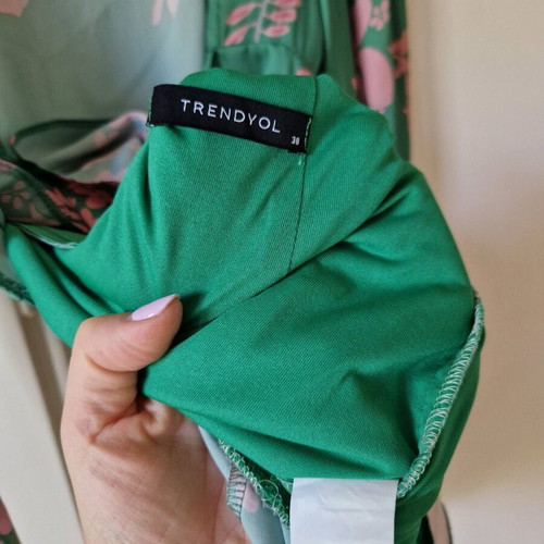 Long-sleeve satin mini dress Trendyol like new, pink and green
