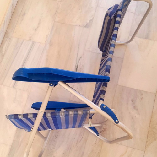 Folding Beach Chair used with Cushion and Handles