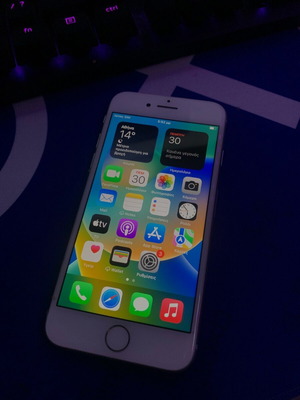 iPhone 8 100% battery health