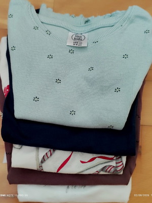 T-shirts pack of 5 size 104 cm like new