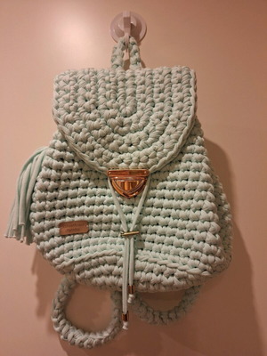 Knitted bagpack like new, turquoise