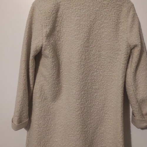 Urban boucle coat white one size like new