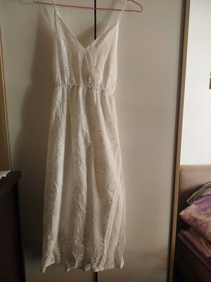 White kipour dress like new, worn once, spotless