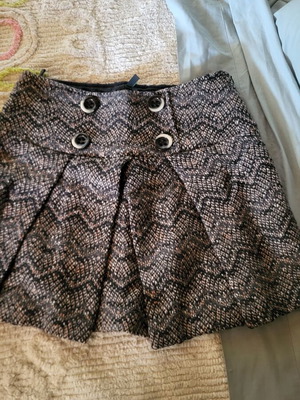 Skirt short brown with black and patterns like new
