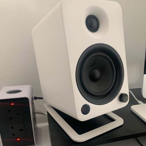 Kanto S2 Aluminum Desktop Speaker Stands White