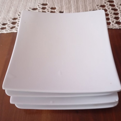Square dessert plates set of 4 used, melamine plastic