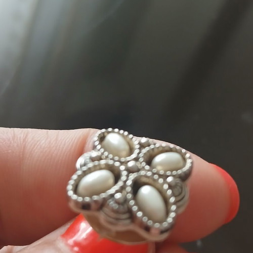 Vintage clips light luxury like new