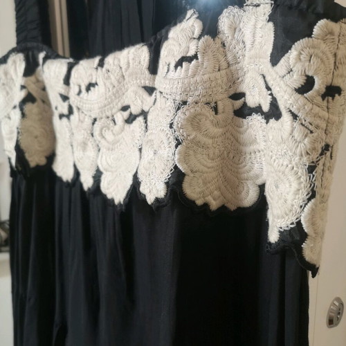 Karavan LAYLA black dress size M like new