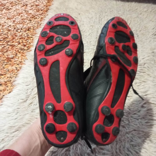 Football shoes used with studs size 37, black and red