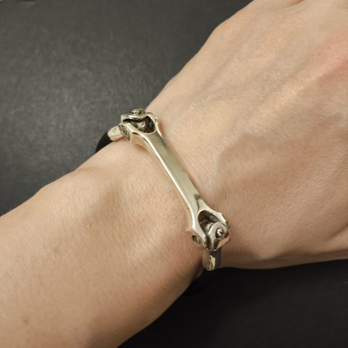 Silver 925 bracelet with rubber, like new, 18.5 cm