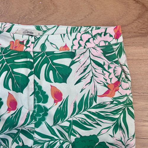 Devotion silk-like tropical print summer pants like new