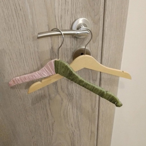 Children's wooden hangers 2 pieces, handmade pink and green, new