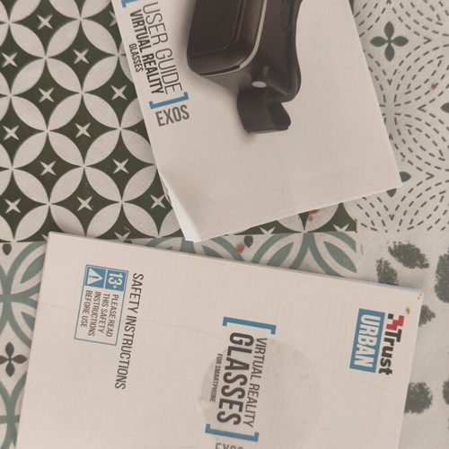 VR glasses Exos like new with original packaging