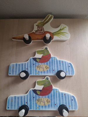 Ξύλινες παιδικές επιτοίχιες κρεμάστρες Ikea μεταχειρισμένες