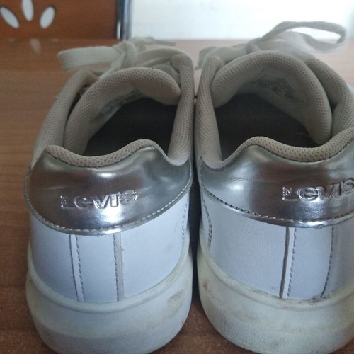 Levi's women's sneakers size 36 used, white