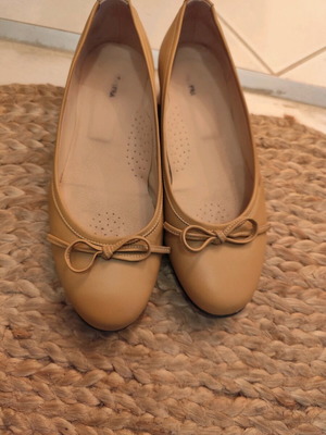 Tessera leather ballerinas like new, size 39, beige and brown