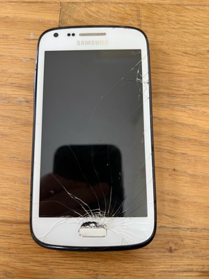 Samsung Galaxy S III Mini used with broken screen for parts