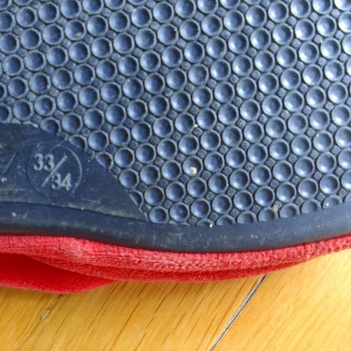 Olympiakos kids slippers size 33/34 Domino like new, winter