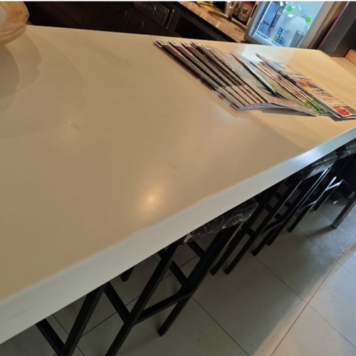 Corian bar counter white like new, length 7.40m