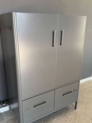 Ντουλάπι IKEA IDÅSEN σαν καινούργιο, σετ 2, μοντέρνο σχέδιο