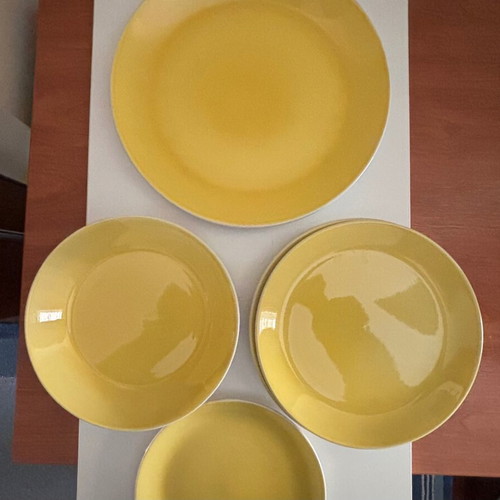 Ceramic plates and round platter like new