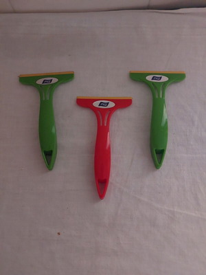 Mini plastic window scraper set of 3 pieces