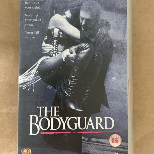 The Bodyguard videocassette like new