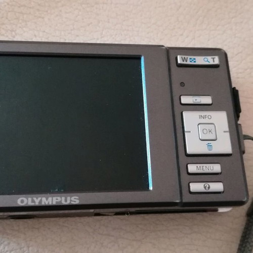 Φωτογραφική μηχανή Olympus fe μεταχειρισμένη με 2 μπαταρίες και κάρτα μνήμης 4GB