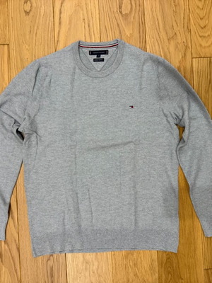 Tommy Hilfiger sweater gray like new, size M/L