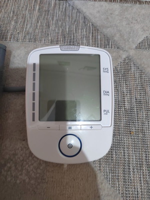 Sanitas blood pressure monitor