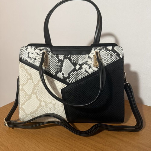 Snake Print Shoulder Handbag new, black and white