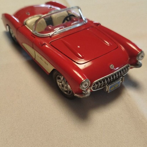 Chevrolet Corvette 1957 metal model 1/24 Burago