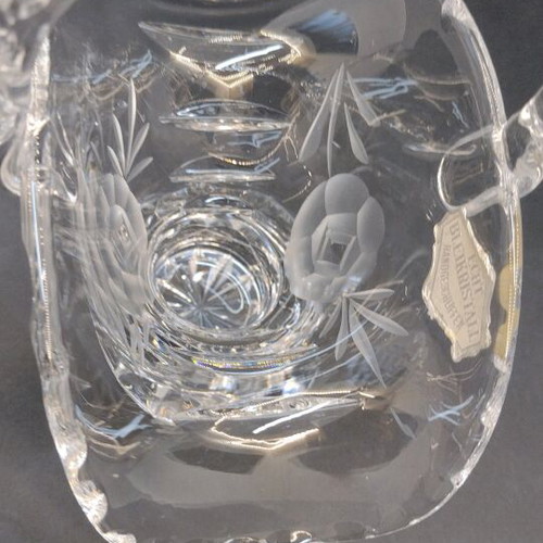Small crystal decorative basket like new
